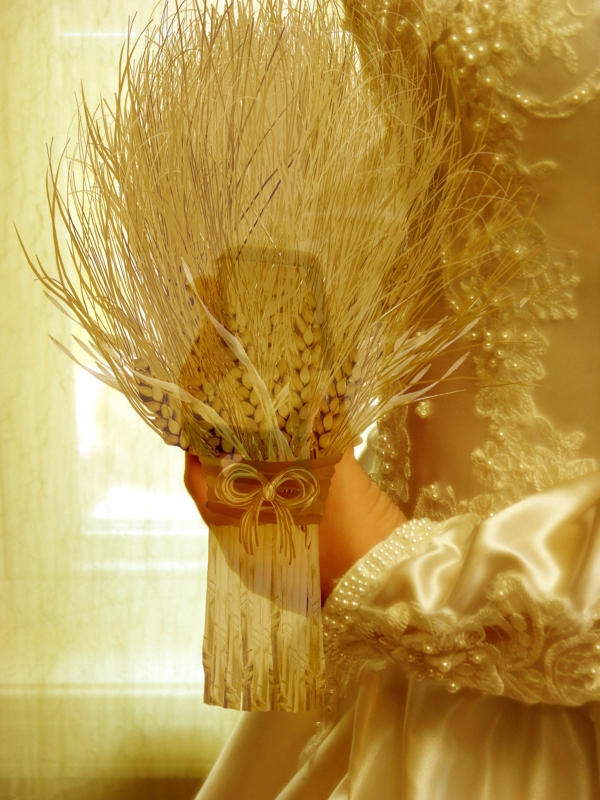 Creation of Lucky Wheat Bridal Bouquet: Step 10